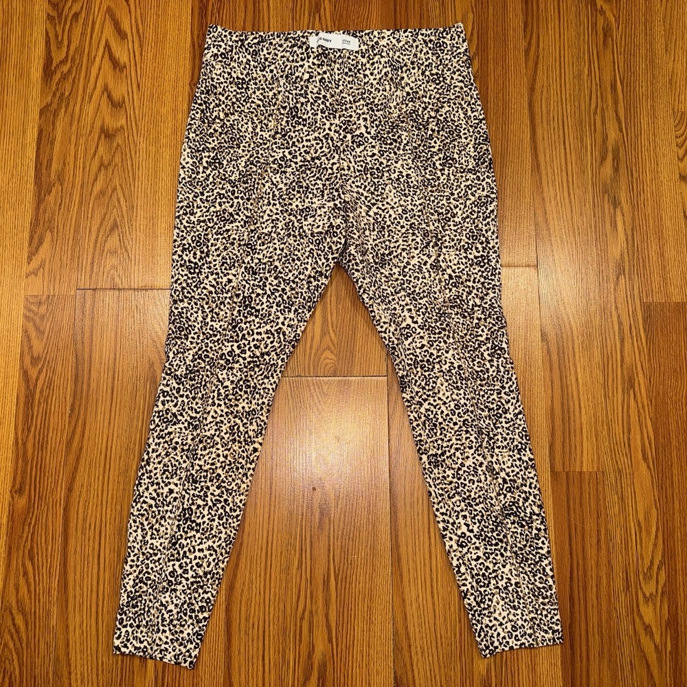 Old Navy Capri Stevie Pants High Rise Leopard Print Leggings Stretch Medium